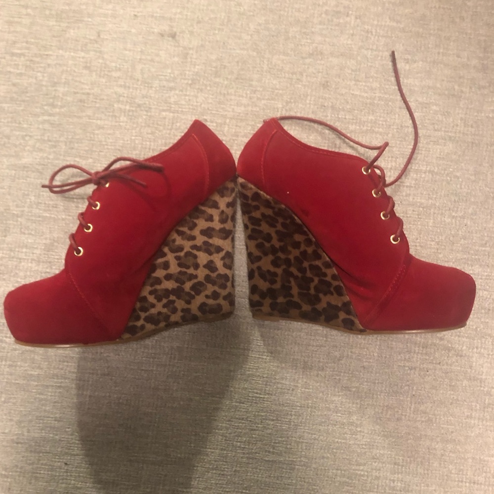 Red & leopard wedges - Picture 4 of 7